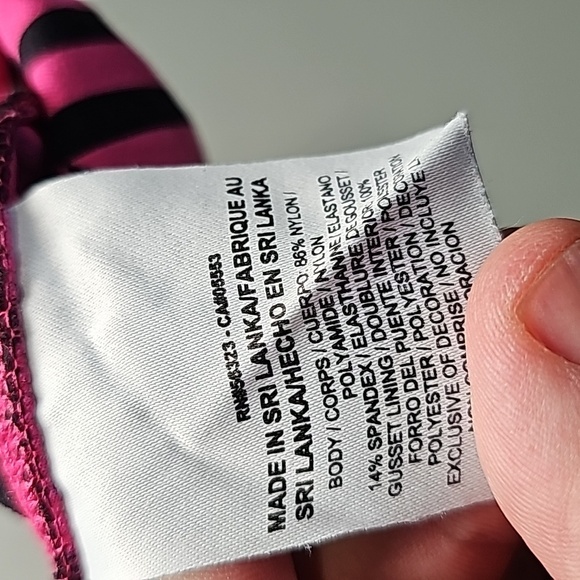 Nike drifit small pink and black athletic cropped leggings - Picture 7 of 7